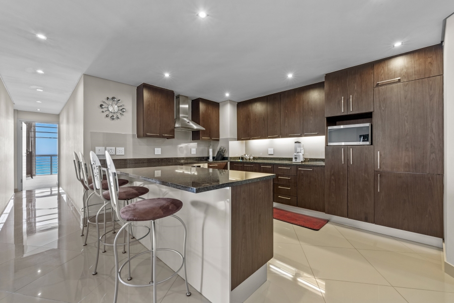 2 Bedroom Property for Sale in Camps Bay Western Cape